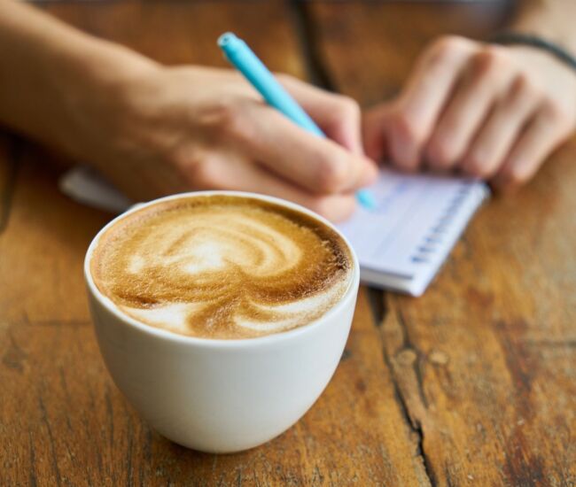 https://www.vizita.nl/media/transforms/Diensten/_650x550_crop_center-center_80_none/coffee-2608864_1920.jpg